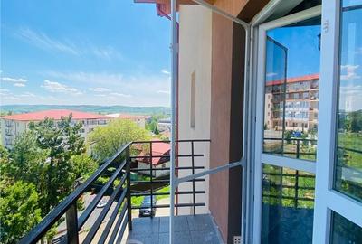 Apartament cu 3 camere în Valea Lupului