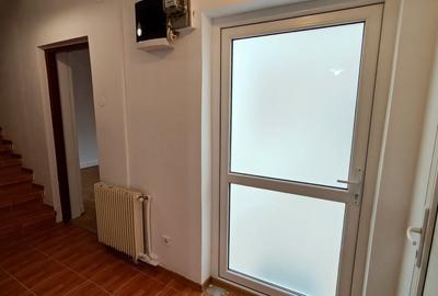 Casă individuală cu 6 camere cu Teren 115 Mp în Decebal - 8
