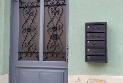 Apartament cu 2 camere decomandat în Noua