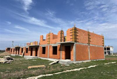 Apartament cu 3 camere decomandat în Sântandrei