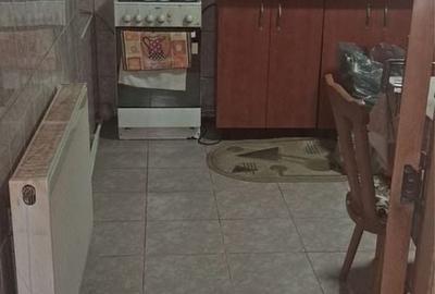 Apartament cu 3 camere în Brânceni