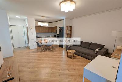 Apartament cu 3 camere semidecomandat, mobilat în Pipera