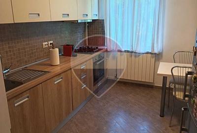 Apartament cu 3 camere în Berceni