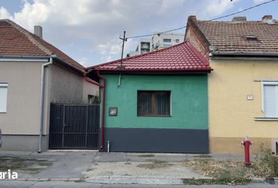 Casă cu 2 camere cu Teren 77 Mp în Central