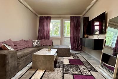 Apartament cu 2 camere semidecomandat, mobilat în Central