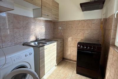 Apartament cu 3 camere semidecomandat în Central - 3