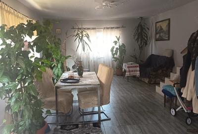 Casă cu Teren 300 Mp în Central