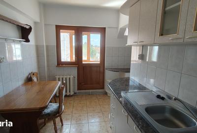 Apartament cu 3 camere decomandat în 14 Mai - 6