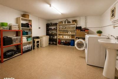 Casă cu 4 camere cu Teren 459 Mp în Central
