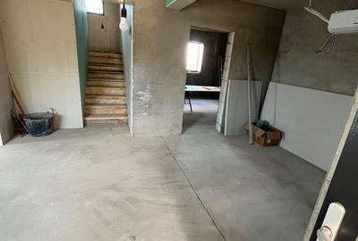 Casă cu 4 camere în Odaia Manolache