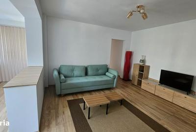 Apartament cu 3 camere semidecomandat în Militari