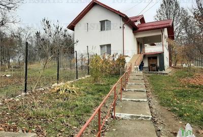 Casă individuală cu 6 camere cu Teren 522 Mp în Bogdănești (Tomșani) - 1