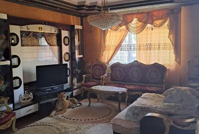 Casă cu 5 camere cu Canalizare în Inel I - 1