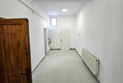 Spațiu comercial, de 105 mp, în Central - 6
