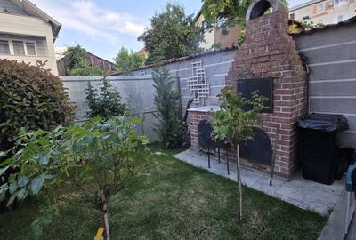 Casă cu 4 camere în Central - 2