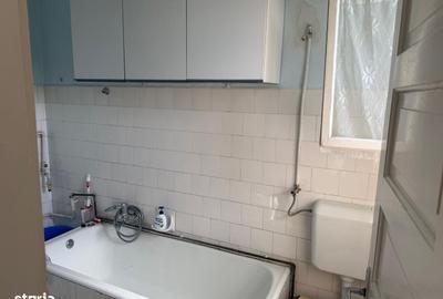 Casă cu 3 camere în Titulescu