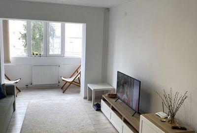 Apartament cu 3 camere decomandat în Piața Centrală