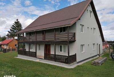 Casă cu 7 camere cu Teren 3300 Mp în Florești