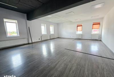 Spațiu comercial, de 163 mp, în Podu Roș