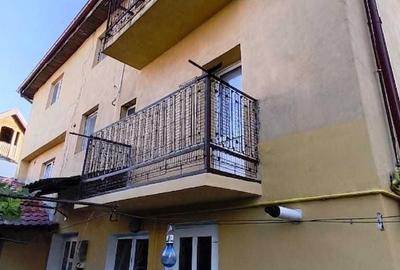 Casă cu 4 camere în Gării