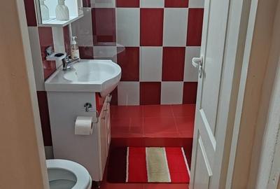 Garsonieră decomandată în Central