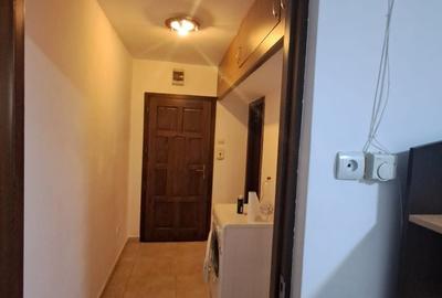 Apartament cu 2 camere semidecomandat în Ungureni - 2