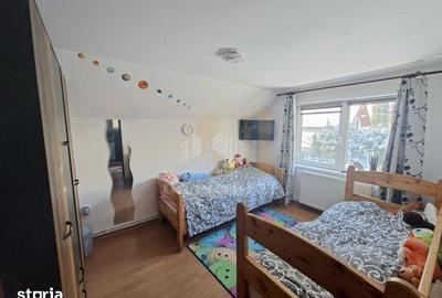 Casă cu 6 camere cu Teren 720 Mp în Bran