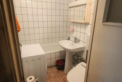 Apartament cu 3 camere în Victoriei
