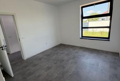Casă cu 4 camere în Gârlești