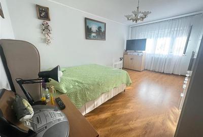 Apartament cu 2 camere decomandat, mobilat în Vasile Aaron - 2