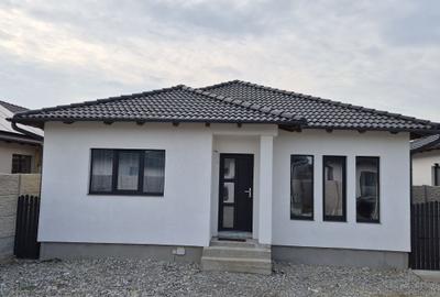 Casă cu 3 camere în Oșorhei