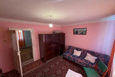 Casă cu 4 camere cu Teren 892 Mp în Grădiștea - 2