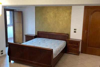 Apartament cu 3 camere decomandat în Muncii