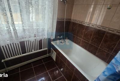 Casă cu 3 camere cu Teren 341 Mp în Central