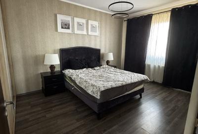 Apartament cu 3 camere decomandat în Roșu