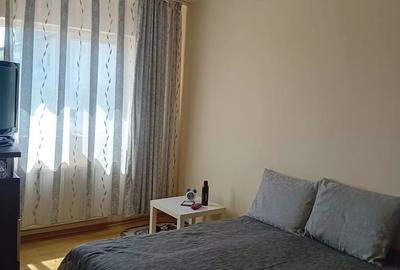 Apartament cu 4 camere decomandat în Micro 4