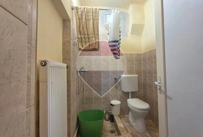 Casă cu 3 camere cu Teren 378 Mp în Central