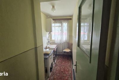 Apartament cu 3 camere în Central - 1