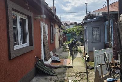 Casă cu 4 camere cu Teren 236 Mp în Central - 7