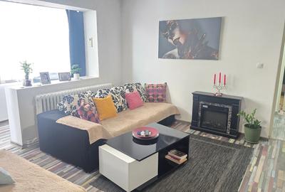 Apartament cu 2 camere semidecomandat în Piața Centrală - 1