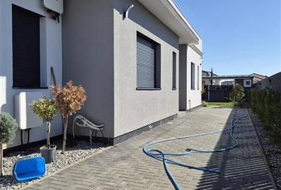 Duplex cu 3 camere cu Teren 350 Mp în Moșnița Nouă