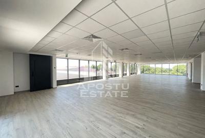 Spațiu comercial, de 297 mp, în Giroc - 2