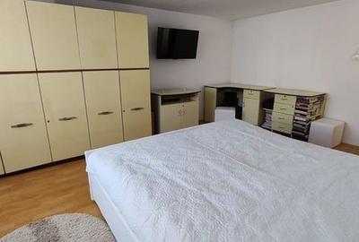 Casă cu 3 camere cu Teren 200 Mp în Central