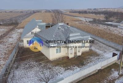 Casă individuală cu 6 camere cu Teren 3683 Mp în Agapia - 5