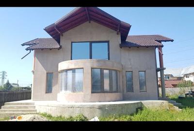 Casă cu 4 camere în Dumbrava - 8