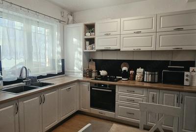Casă cu 4 camere cu Teren 165 Mp în Exterior Vest