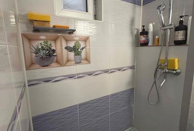 Apartament cu 3 camere decomandat în Siderurgiștilor