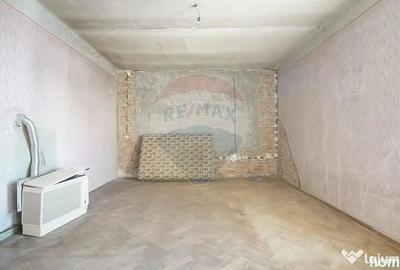 Casă cu 2 camere cu Teren 204 Mp în Central