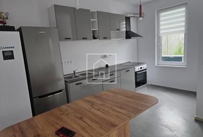 Casă cu 5 camere cu Canalizare în Cristian