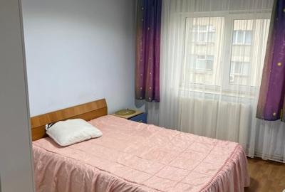 Apartament cu 3 camere decomandat, mobilat în Balș